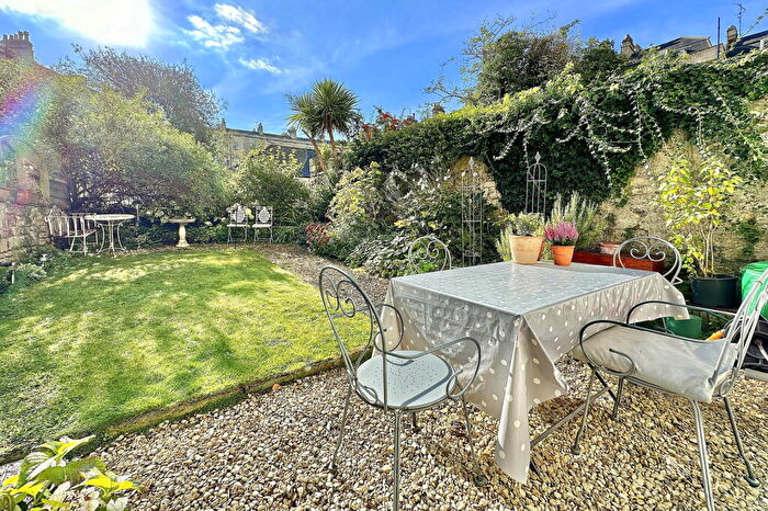 2 Bedroom Flat For Sale In Great Pulteney Street, Bath, BA2