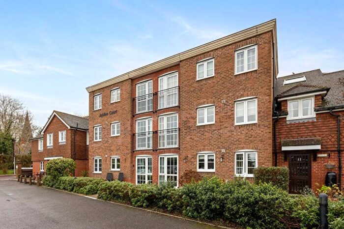 2 Bedroom Flat For Sale In High Street, Jubilee Court High Street, RH14