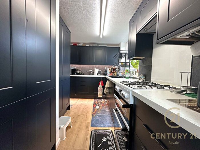 1 Bedroom Flat To Rent In Mill Place Kingston Upon Thames, KT1