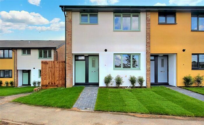 3 Bedroom End Of Terrace House To Rent In Garth Close, Bordon, Hampshire, GU35