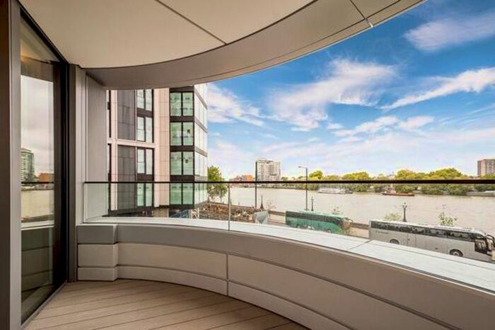 2 Bedroom Flat To Rent In The Corniche, Albert Embankment, London, SE1