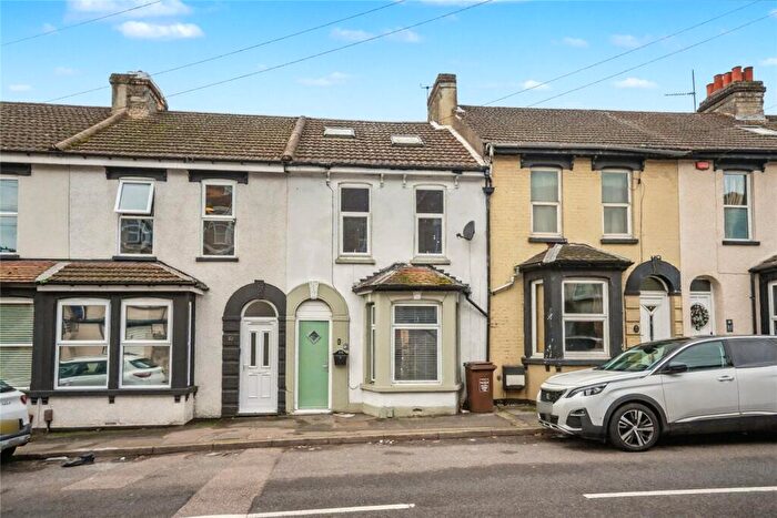 4 Bedroom Terraced House For Sale In Gravesend Road, Rochester, Kent, ME2