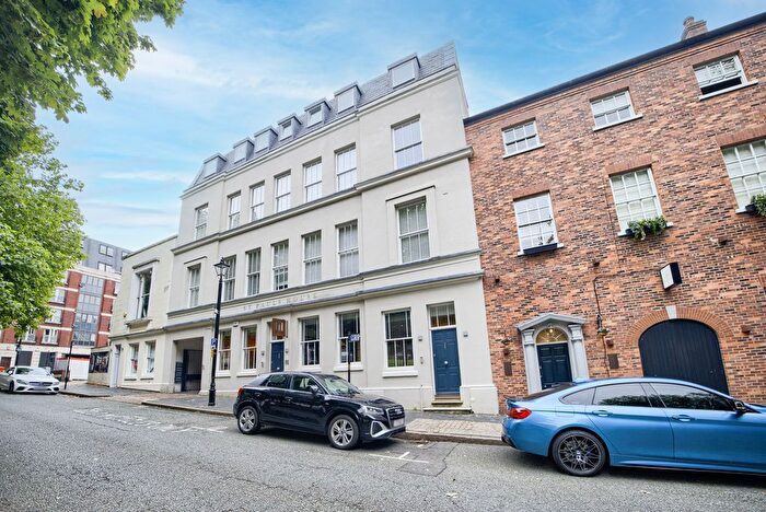 2 Bedroom Flat For Sale In St Pauls House, St. Pauls Square, Jewellery Quarter, Birmingham, B3