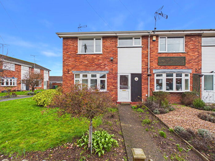 3 Bedroom End Of Terrace House For Sale In The Oaklands, DY10