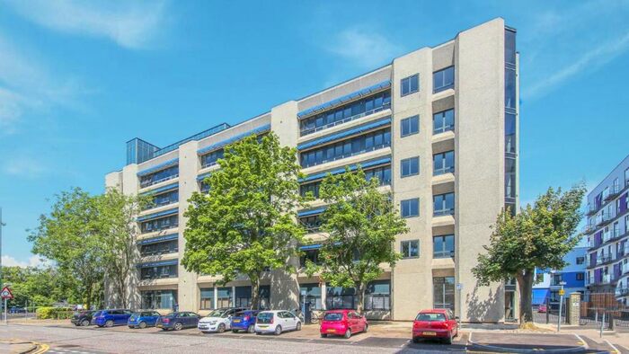 1 Bedroom Flat To Rent In Skyline House, Stevenage, SG1