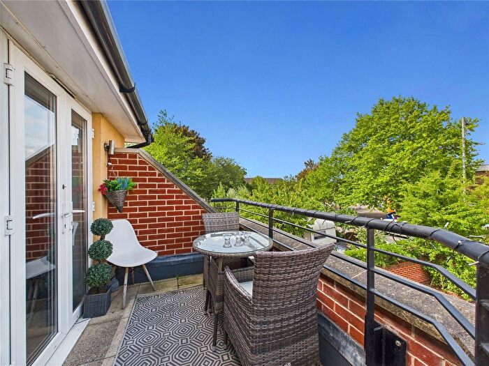 2 Bedroom Flat For Sale In Cotman Road, Colchester, Essex, CO3