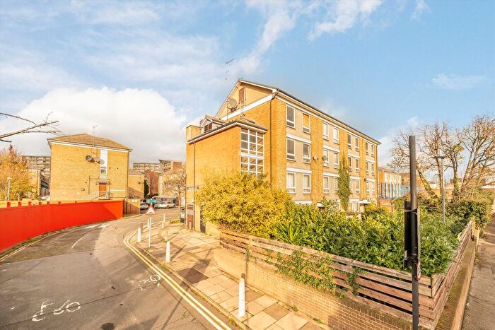 3 Bedroom Flat For Sale In Clem Attlee Court, Fulham, SW6