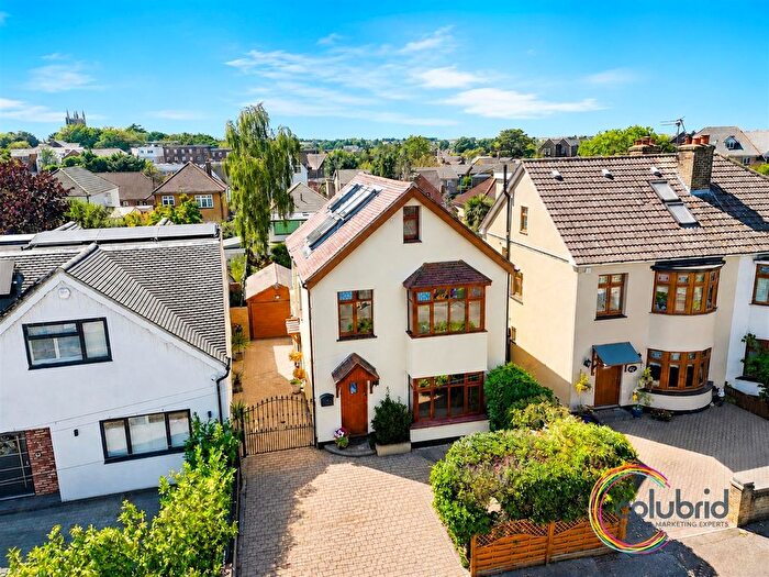 4 Bedroom Detached House For Sale In Scratton Road, Stanford-Le-Hope, SS17