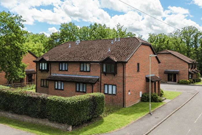 1 Bedroom Maisonette For Sale In St. Michaels Close, Fleet, GU51