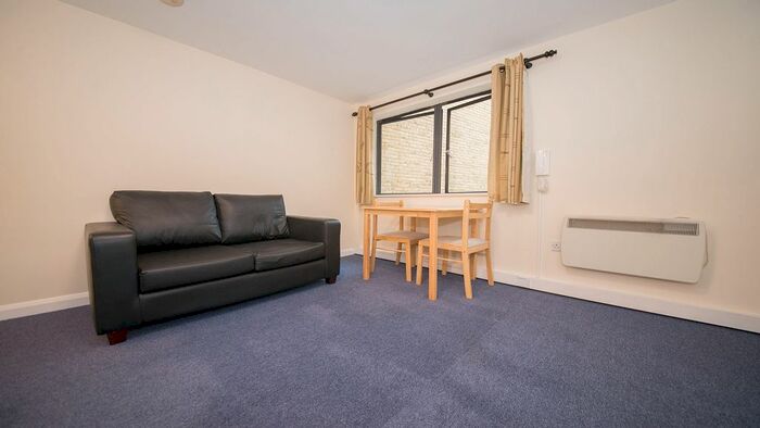 Studio To Rent In Hornsey Road, Holloway, London, N7