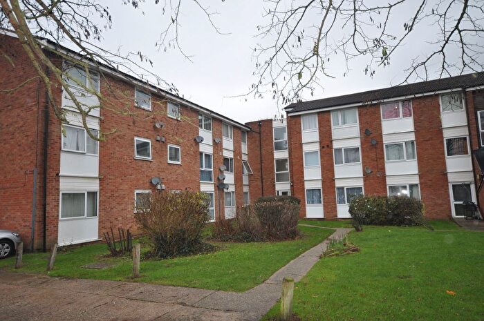2 Bedroom Flat For Sale In Cornflower Drive, Chelmsford, CM1