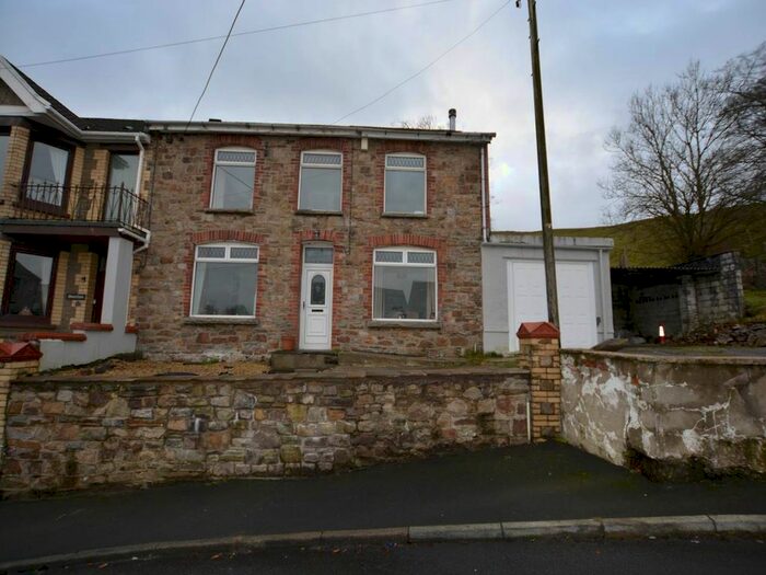 3 Bedroom Property To Rent In Fochriw Road, Pontlottyn, Bargoed, CF81