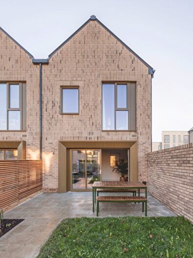 3 Bedroom Terraced House To Rent In Milne Avenue, Cambridge, CB3