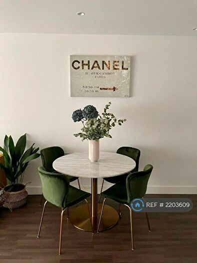 1 Bedroom Flat To Rent In Rathbone Market, London, E16