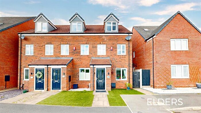 3 Bedroom Town House For Sale In Pudding Plate Close, Ilkeston, DE7