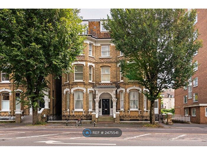 1 Bedroom Flat To Rent In The Drive, Hove, BN3