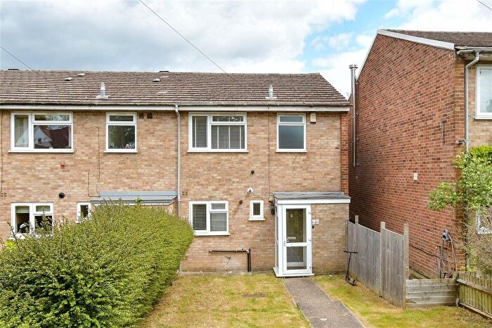 3 Bedroom End Terrace House For Sale In Limpsfield Road, South Croydon, Surrey, CR2