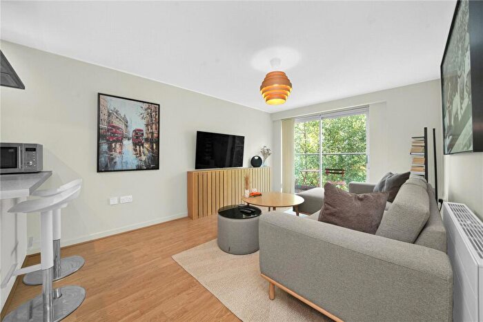 1 Bedroom Apartment To Rent In Estilo, N1
