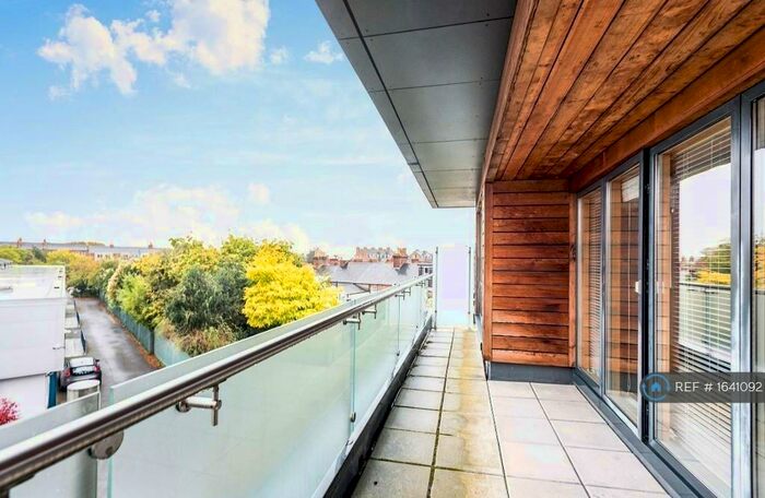 2 Bedroom Penthouse To Rent In Hawridge Mews, Oxford, OX4