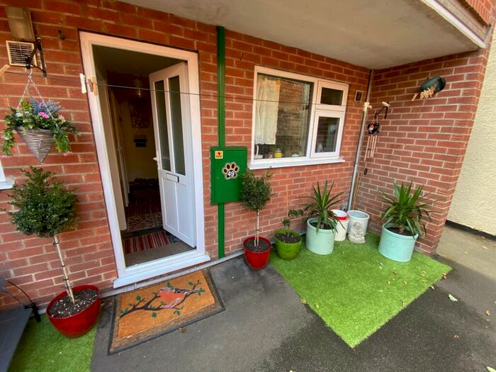 1 Bedroom Flat To Rent In Burton Road, Carlton, NG4