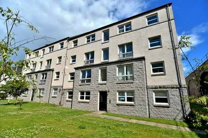 2 Bedroom Flat To Rent In B South College Street, Aberdeen, AB11