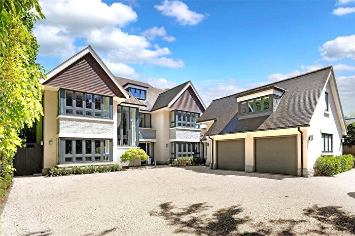6 Bedroom Detached House To Rent In Penn Road, Beaconsfield, Buckinghamshire, HP9