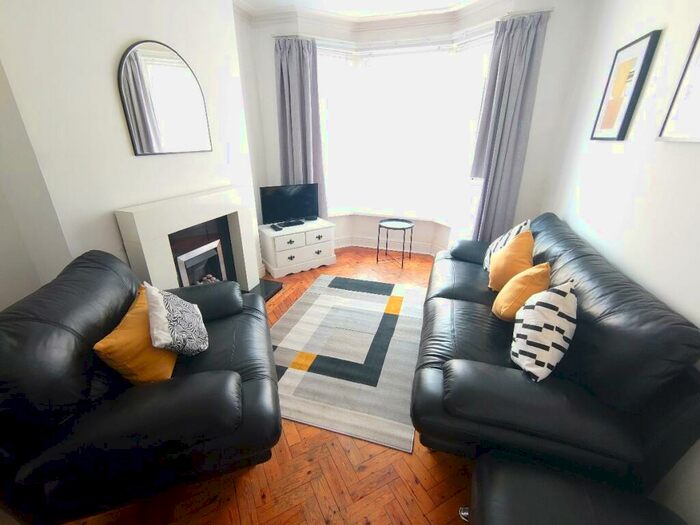 3 Bedroom Terraced House To Rent In Adelaide Rd, Kensington Fields, L7