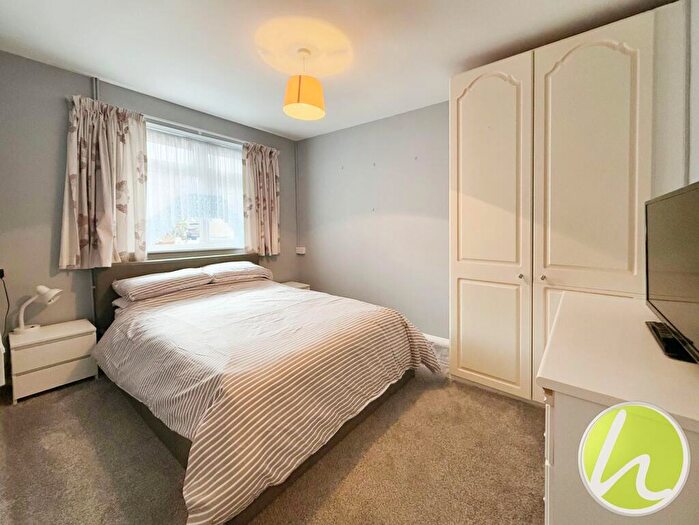 2 Bedroom Semi-Detached Bungalow For Sale In Digby Road, Corringham, SS17