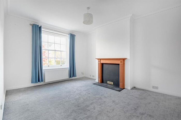 1 Bedroom Flat To Rent In Sheen Lane, East Sheen, SW14