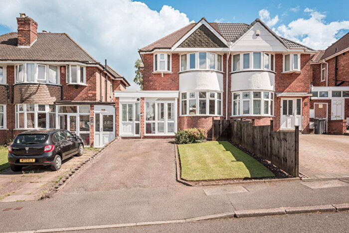 3 Bedroom Semi Detached House For Sale In Shipton Road, Sutton Coldfield, B72