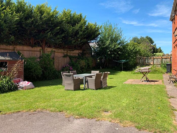 2 Bedroom Flat For Sale In Golf Links Road, Burnham-On-Sea, TA8