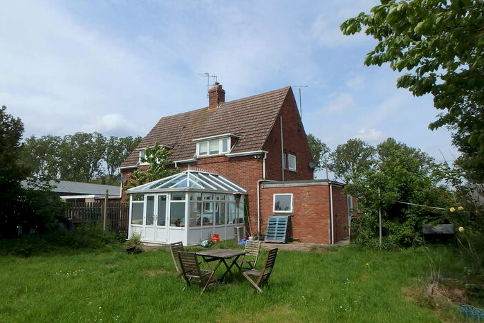 3 Bedroom Semi-Detached House For Sale In , PE12