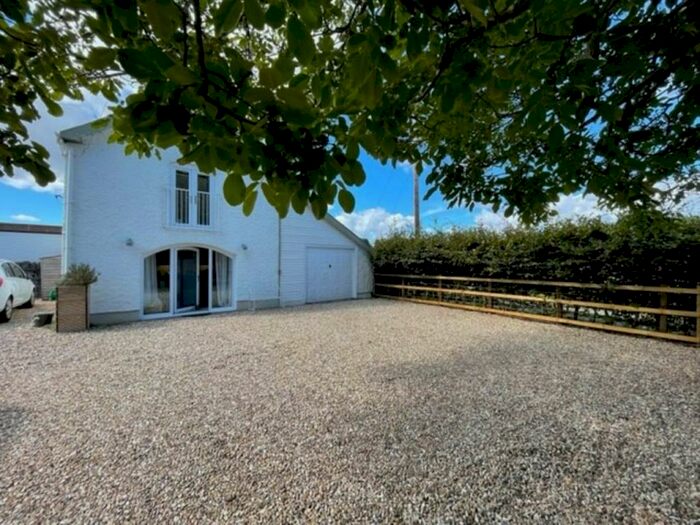 1 Bedroom Coach House To Rent In Norton Lane, Kewstoke, Weston-super-Mare, BS22