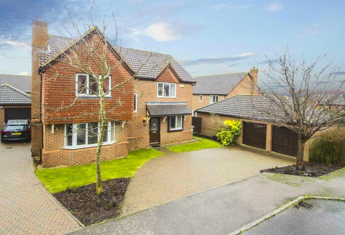 4 Bedroom Detached House To Rent In Cottage Common, Loughton, MK5
