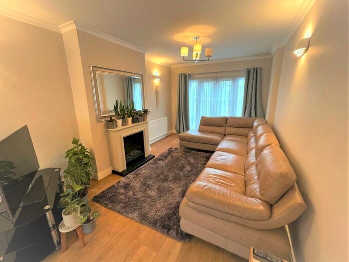 3 Bedroom Terraced House To Rent In Lynton Road, Harrow, HA2