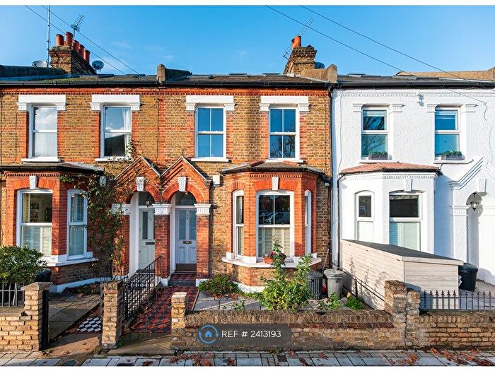2 Bedroom Flat To Rent In Swaffield Road, London, SW18