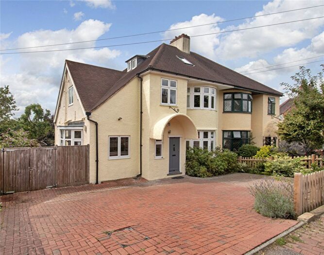 7 Bedroom Semi-Detached House For Sale In Claremont Gardens, Tunbridge Wells, Kent, TN2