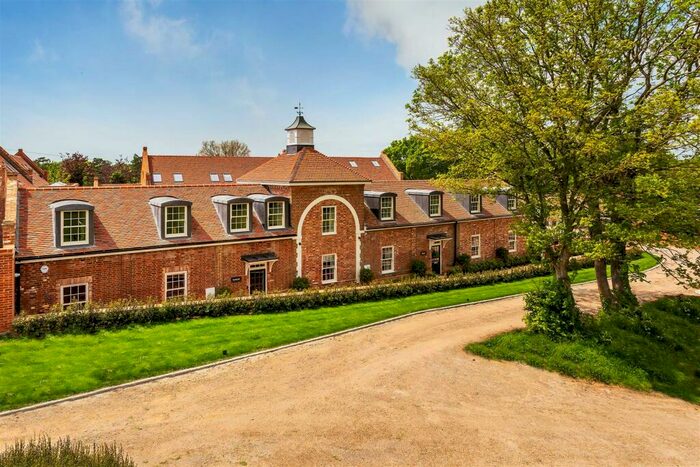 4 Bedroom Terraced House To Rent In Maybanks Estate, Cox Green, Rudgwick, RH12