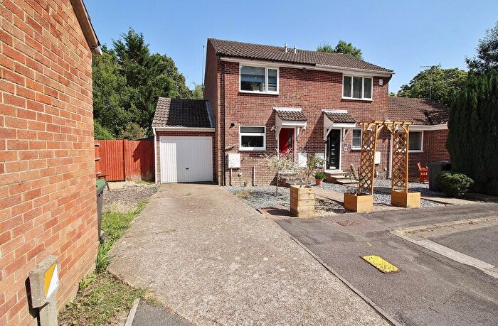 2 Bedroom Semi-Detached House For Sale In Holly Drive, Waterlooville, PO7
