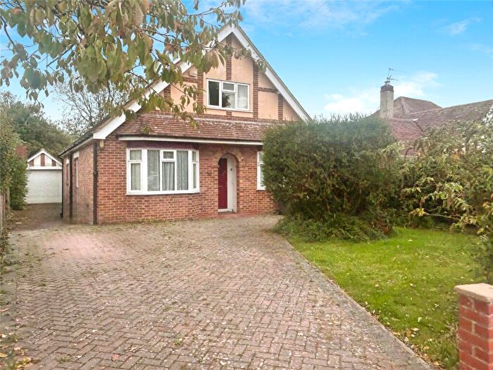 3 Bedroom Bungalow For Sale In Westbourne Avenue, Emsworth, Hampshire, PO10