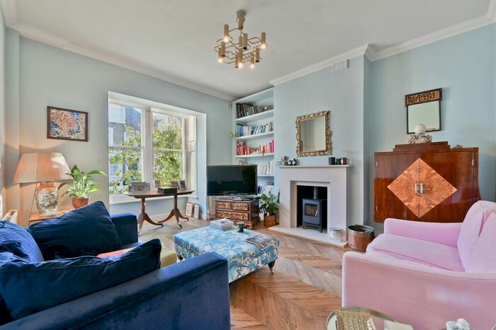 1 Bedroom Flat To Rent In St Stephens Avenue, London, W12