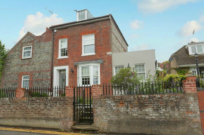 4 Bedroom Semi-Detached House For Sale In New Road, Elham, CT4