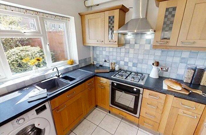 2 Bedroom House To Rent In Stanbury Avenue, Bristol, BS16