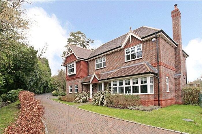 5 Bedroom Detached House To Rent In The Ridings Haywards Heath, RH17