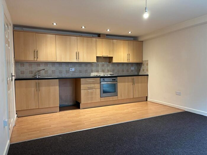 1 Bedroom Apartment To Rent In Kingsway Court, Bethel Street, HD6