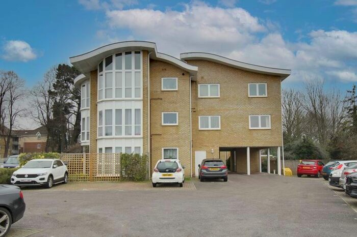 2 Bedroom Flat To Rent In Surrey Point, Winchester Road, Southampton SO16