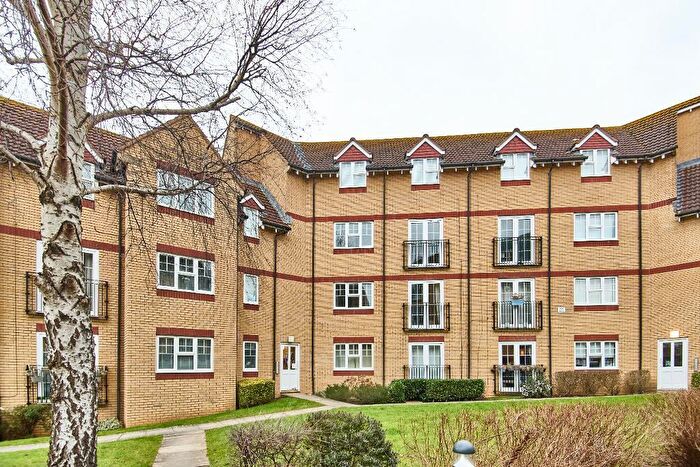 2 Bedroom Flat To Rent In Arthurs Close, Emersons Green, Bristol, BS16
