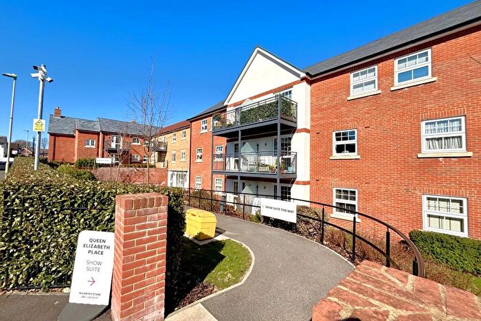 2 Bedroom Apartment For Sale In Orchard Lane, Alton, GU34
