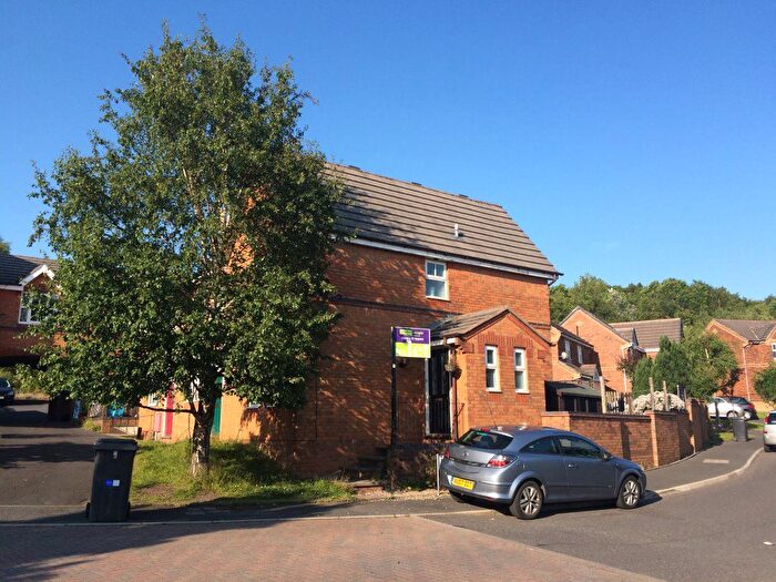 2 Bedroom Maisonette To Rent In Tunstall Drive, Accrington, BB5