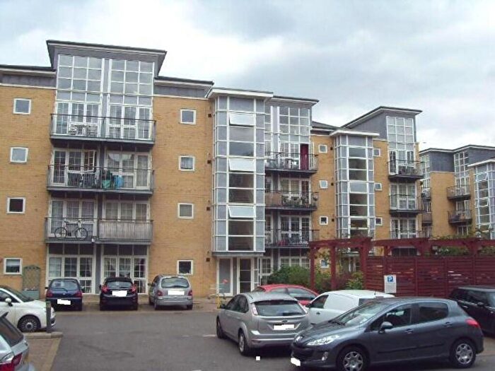 2 Bedroom Flat To Rent In High Street, Amber Court High Street, RM1